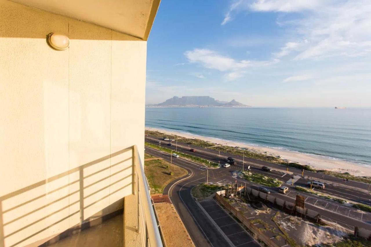 Seaside Gem Table Mountain Views *