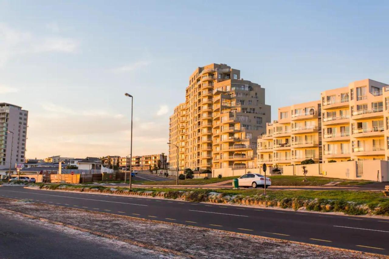 Apartment Seaside Gem Table Mountain Views Cape Town
